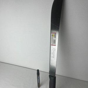 Lote siguiente: Machete de Plástico con Hoja de 46 cm