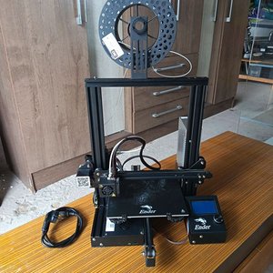 Impresora 3D Ender con Poco Uso - imagen 1
