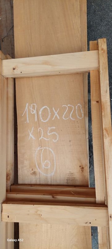 Estantería en madera con escalera y tablones - imagen 3