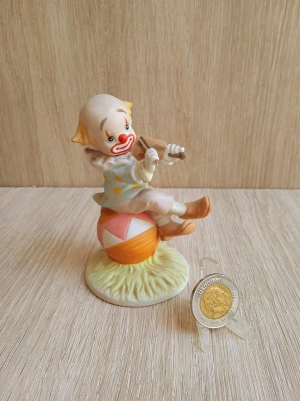 Lote anterior: Payaso en Porcelana Fechada y Numerada