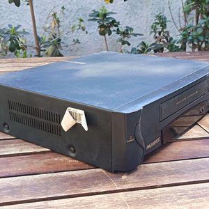 Equipos y accesorios audiovisuales: dos videograbadores sin controles Remotos y calbes Panasonic y Panavox / Dcodificador Digital con Transformador / Base de Televisor Nueva / Sin Probar - imagen 5
