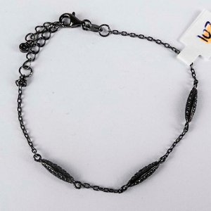 Lote siguiente: Pulsera de Plata con Rodio Negro y Detalles Calados