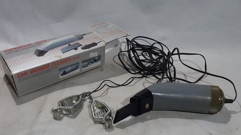 Aspiradora de Auto Portátil 12V DC con Pinzas