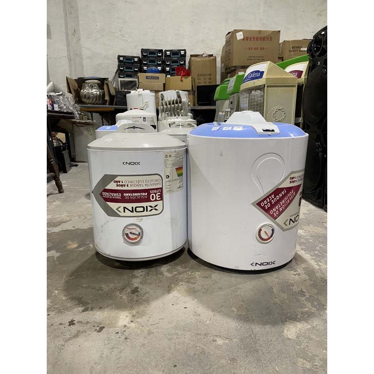 Dos Calefones Eléctricos Xion: Uno de 50L y Otro de 30L