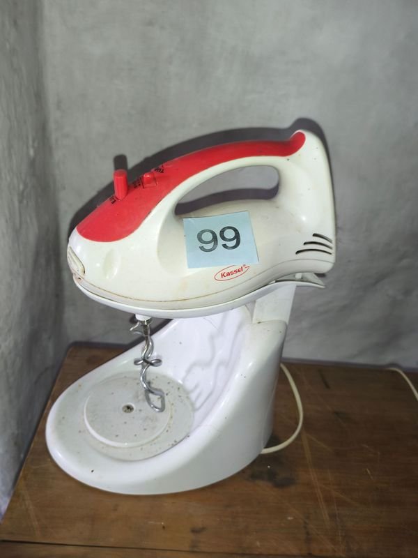 Batidora Eléctrica Kassel y Farolito Recargable Neo Craft