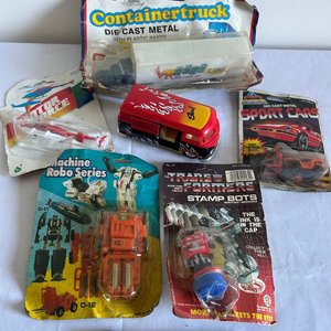 Lote anterior: Lote de juguetes y autos coleccionables