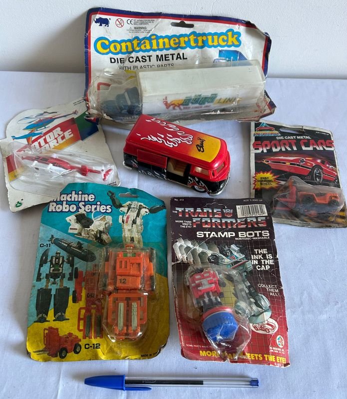 Lote de juguetes y autos coleccionables