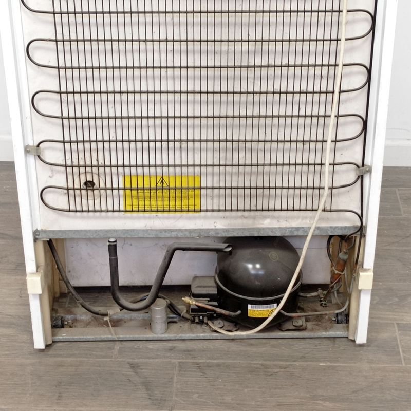 Heladera Bosch con freezer en excelente estado - imagen 7