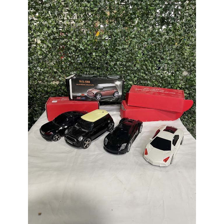 Set de 4 Parlantes Bluetooth Diseño Auto