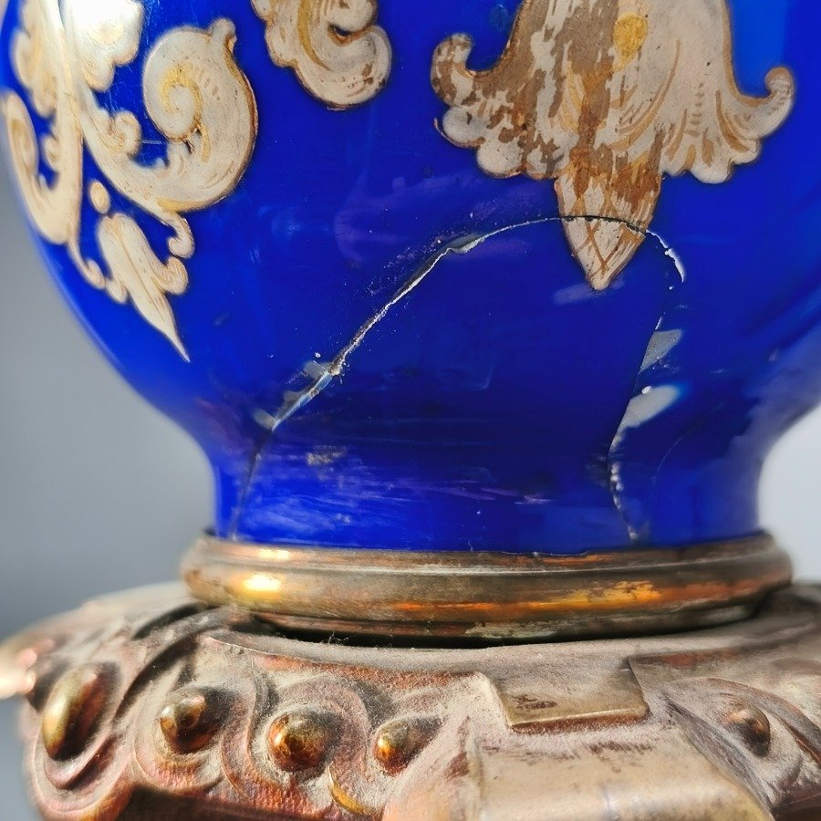 Lámpara de sobremesa completa con fanal en porcelana y bronce - imagen 10