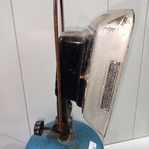 Garrafa de Gas de 3 kg con Panel Calefactor y Cabezal de Farol - imagen 3