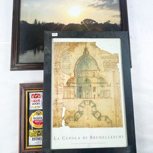 Lote anterior: Tres cuadros, motivo etiquetas, lago y la cupola