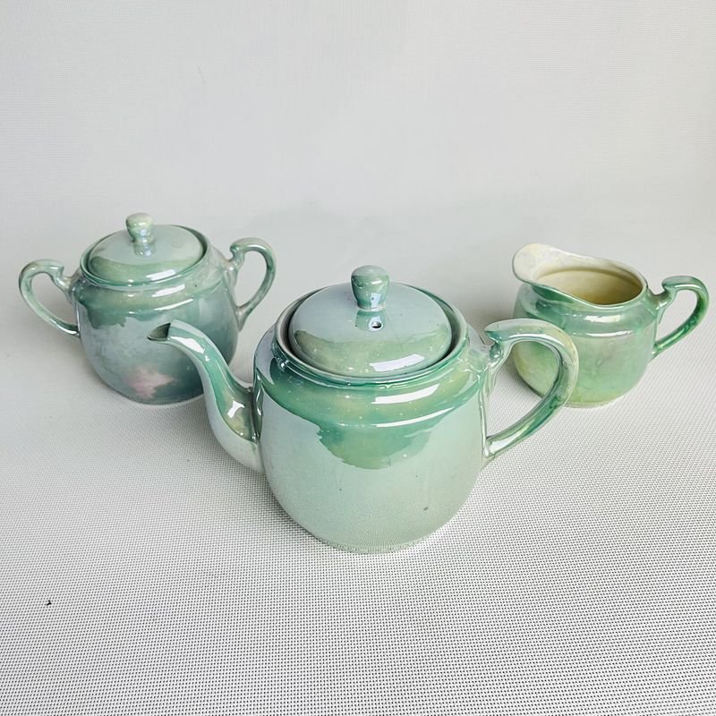 Lote anterior: Tres piezas antiguas de porcelana japonesa para té