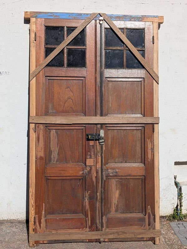 Puerta doble de cedro con marco de pinotea - imagen 2
