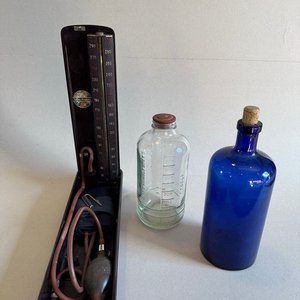 Frasco y botella y medidor de presion - imagen 1