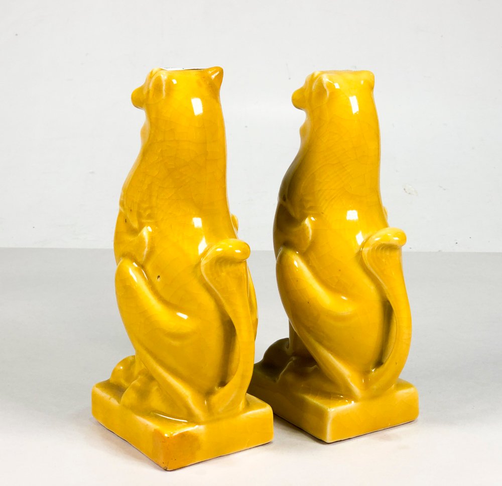 Dos figuras de leones en cerámica amarilla - imagen 4