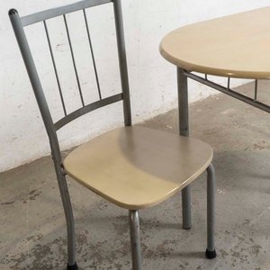 Mesa Desayunador con Dos Sillas Tapizadas - imagen 2