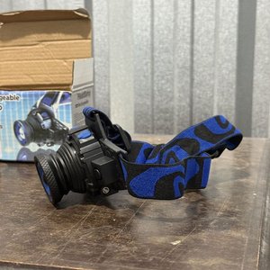 Faro Frontal Recargable con Zoom y Lente Ajustable - imagen 6