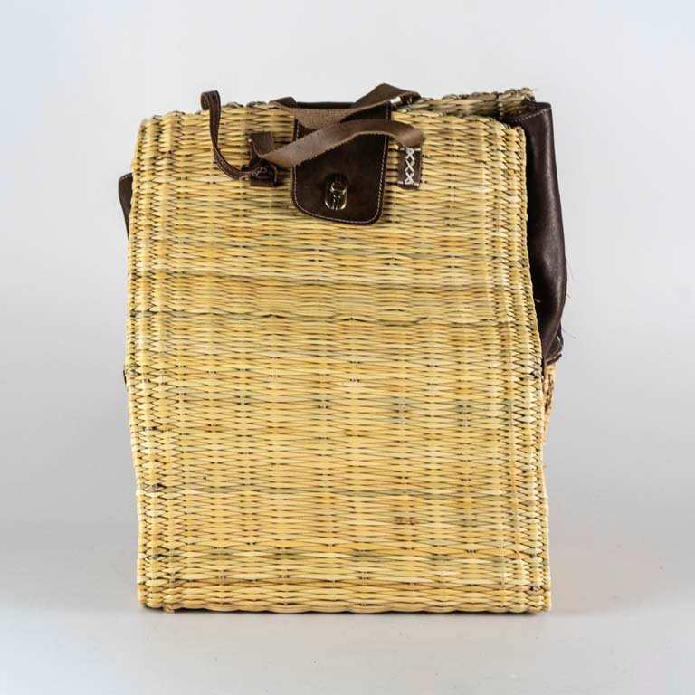 Lote siguiente: Bolsos de fibras naturales con cuero y cuerina