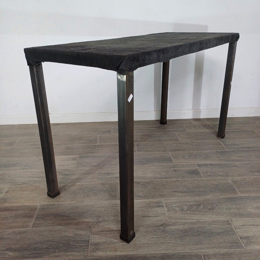 Mesa rectangular en metal con tapa forrada en tela - imagen 6