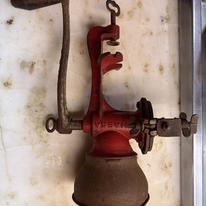 Molino Manual Antiguo Maesa de Hierro Fundido Rojo - imagen 1