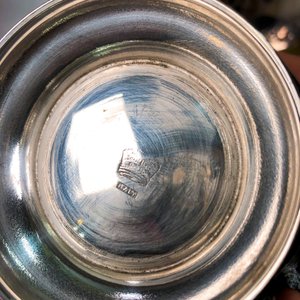 Juego de Té y Café Metálico con Bandeja Oval Labrada - imagen 5