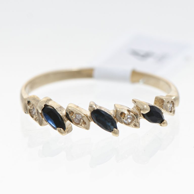 Anillo de oro con zafiros y brillantes - imagen 1