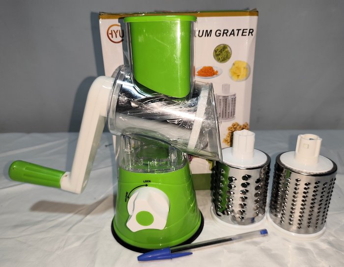 Rallador Tambor Giratorio 3 en 1 con Ventosa, Nuevo en Caja, Verde