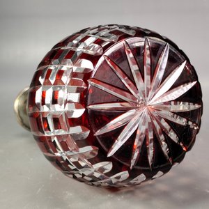 Botellón de Cristal Rojo Grueso Tallado con Diseño Hialino - imagen 10