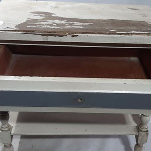 Mesa de Luz Estilo Vintage con Cajón y Estante, Pintura Blanca Desgastada - imagen 2