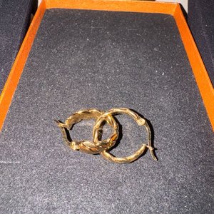Lote siguiente: Aros Argolla Dorados Diseño Trenzado - Joyería y Accesorios