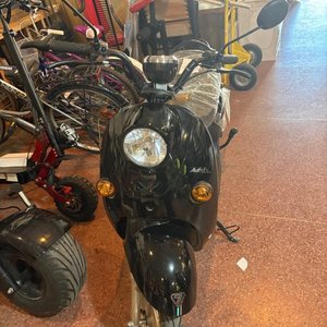 Moto Eléctrica Retro Negra 800W Nueva - imagen 5