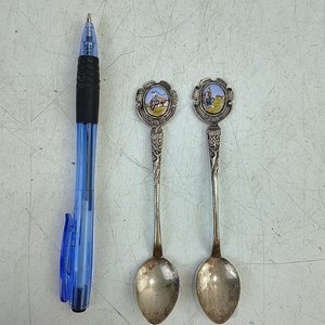 Par de Cucharas de Colección en Plata 800/900 con Esmalte Cloisonné y Motivos Gauchescos - imagen 5