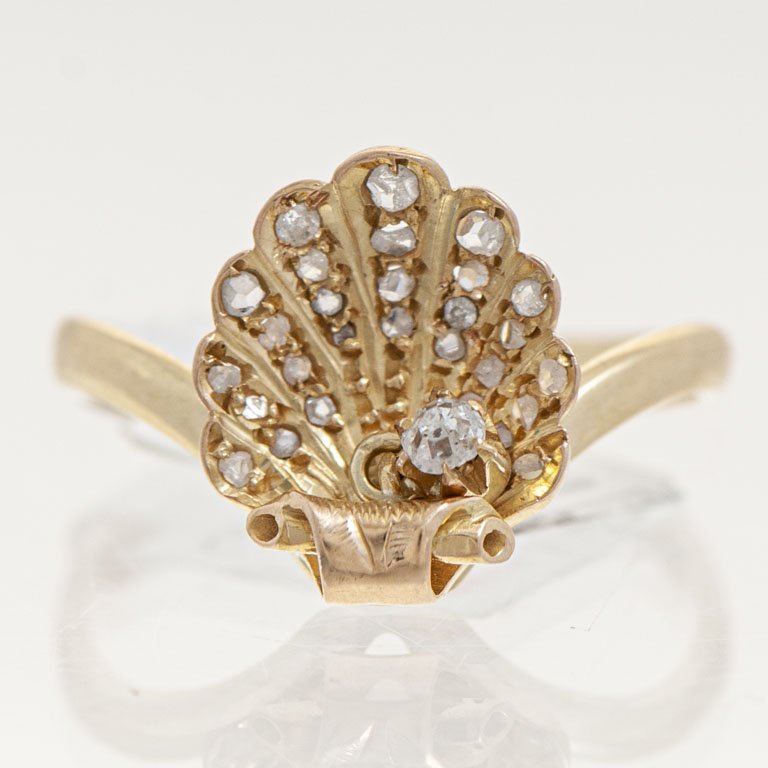 Lote anterior: Anillo de oro con brillantes