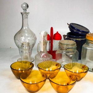 Lote de Cristalería y Recipientes de Vidrio: Copas, Vasos, Aceiteros y Más - imagen 4
