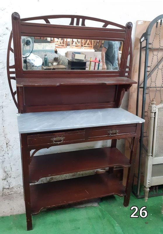 Lote siguiente: Mueble antiguo con marmol gris azulado