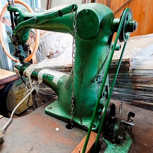 Maquina de coser cuero y tela, motor monofasico con contramarcha - imagen 3