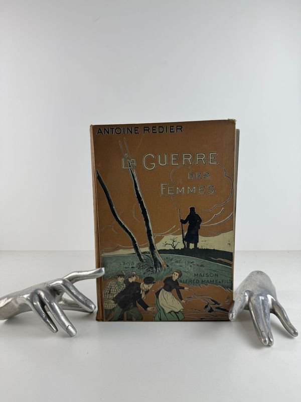 La Guerra de las Mujeres: Una Obra Histórica por Antoine Redier
