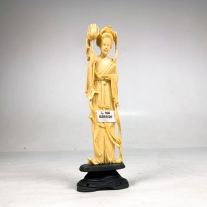 Figura de Dama Oriental en Marfil con Base de Madera - imagen 2