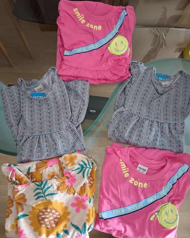 Lote siguiente: Lotes de vestidos de manga larga para niñas