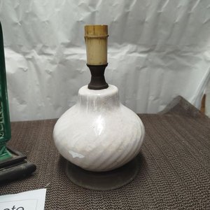 Juego de 2 Lámparas de Mesa Verdes y Blancas - imagen 3