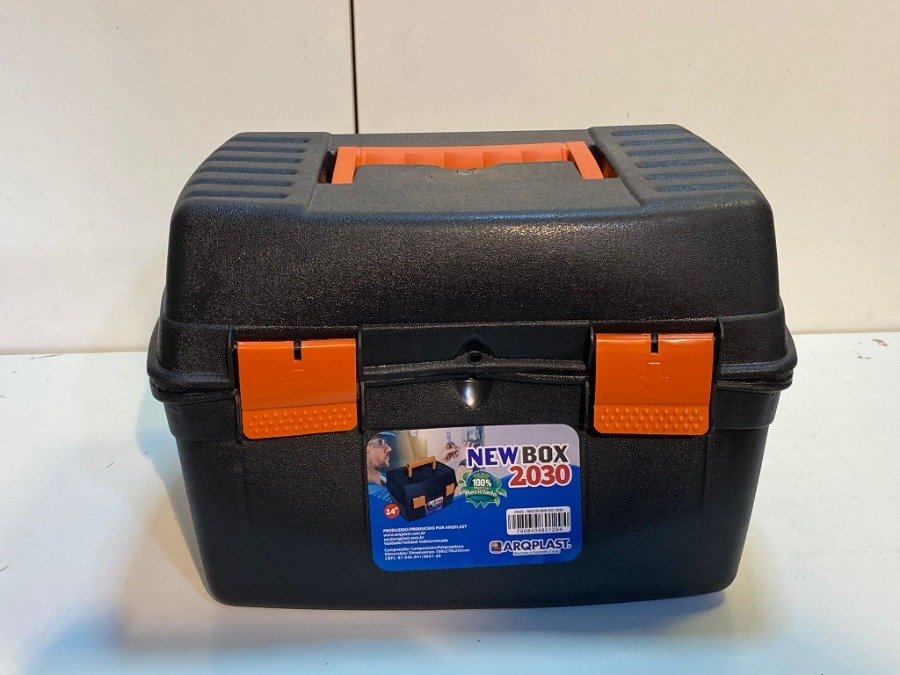 Lote anterior: Caja de herramientas plástica negra de 14"