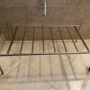 LOTE DESTACADO-Mesada de Baño de Vidrio con 2 Bachas / Base Acero Inoxidable con estante y soporte para toalla. - imagen 4