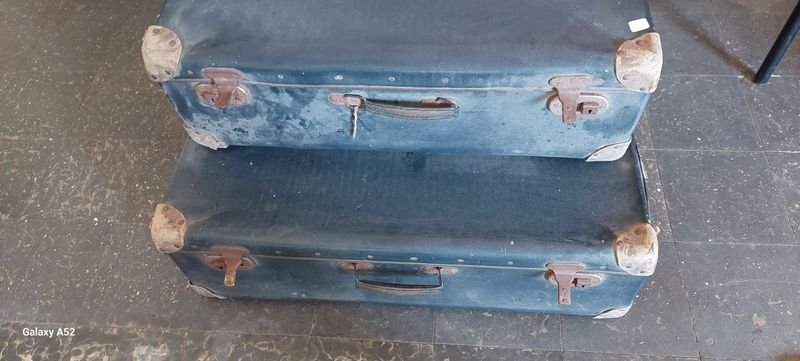 Maletas antiguas de madera y metal - imagen 4