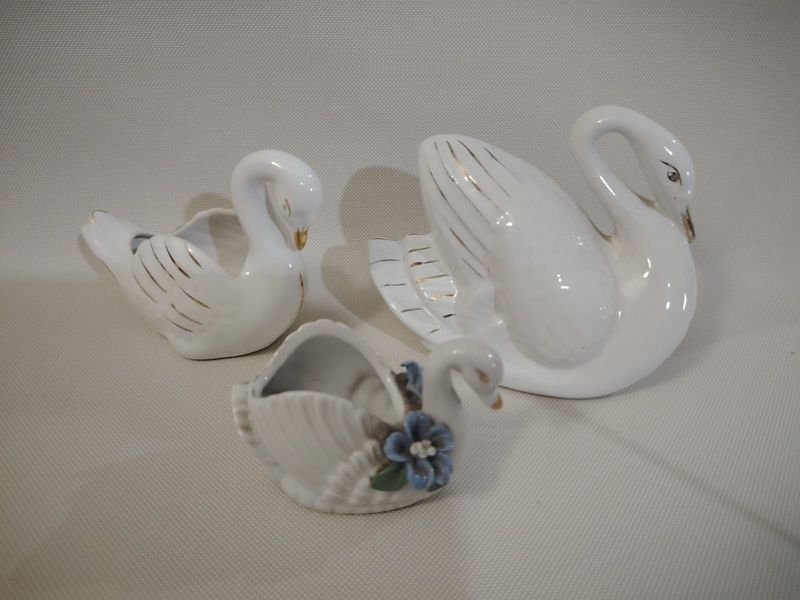 Tres cisnes de porcelana italiana en venta - imagen 5