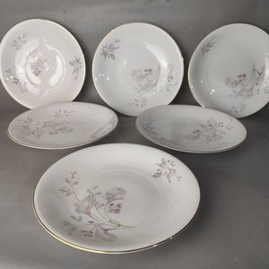Lote anterior: Juego de 6 Platos Hondos de Porcelana Edelstein Bavaria