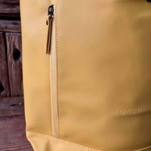 Mochila Gastón Luga Amarilla Impermeable para Notebook - imagen 4