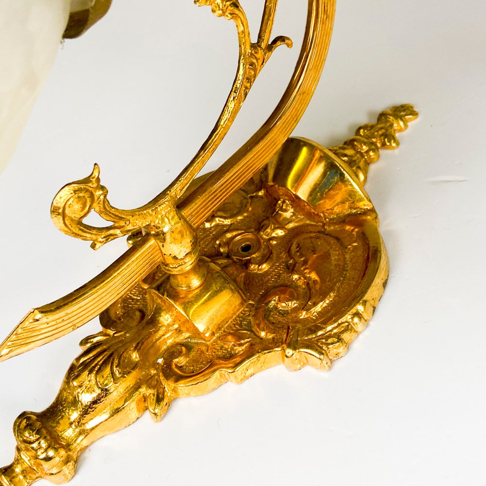 Dos apliques de bronce con tulipas - imagen 4