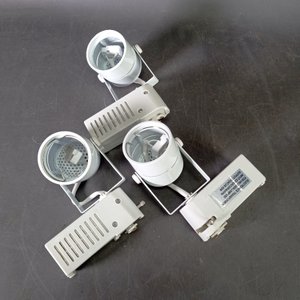 Lote de 3 Focos de Techo Blancos Nuevos en Caja - imagen 2