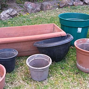 Lote de Macetas de Plástico para Jardín - Variedad de Diseños y Tamaños - imagen 2